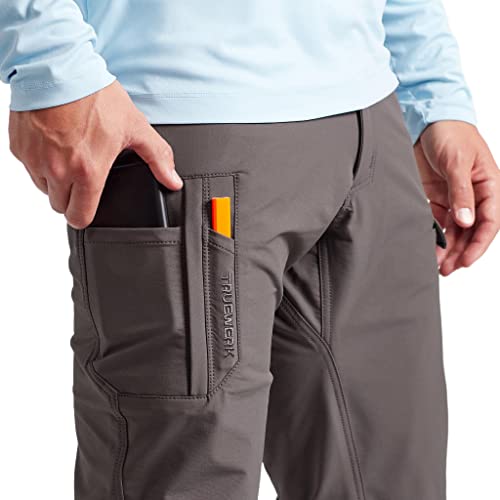 Men's Relaxed Fit Lightweight Water Resistant Cargo Pants J62932