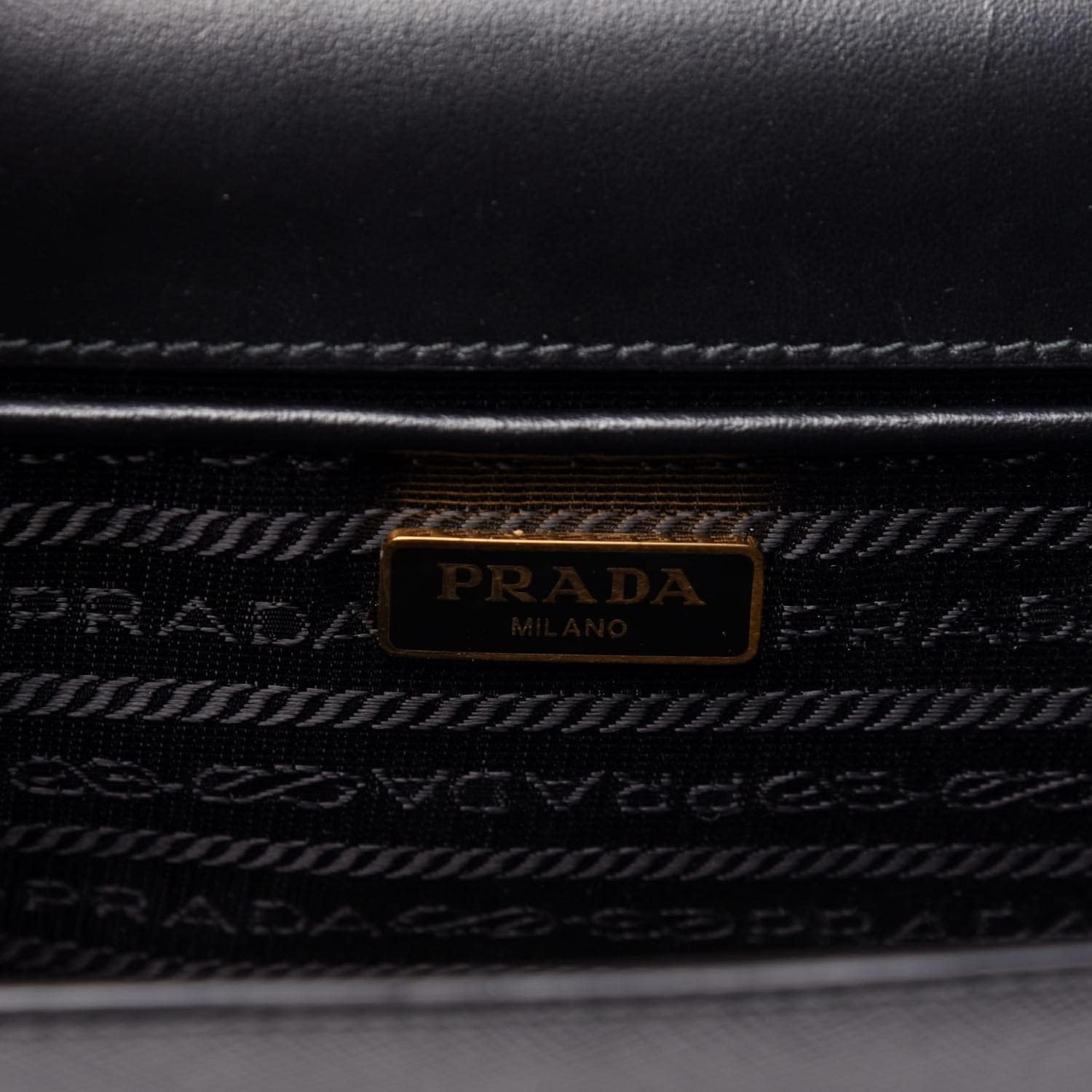 Saffiano Leather Chain Crossbody Bag X133
