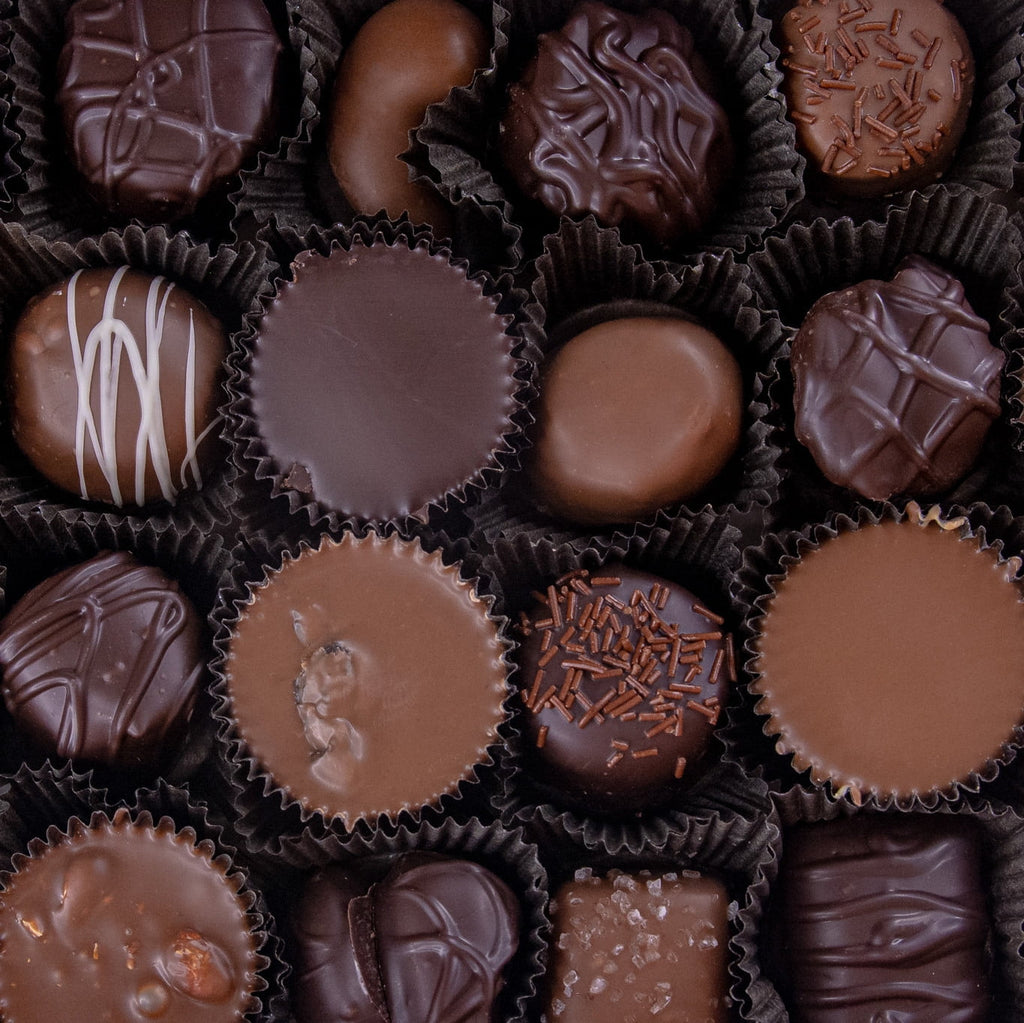 Deluxe Assortment Milk & Dark Chocolate Candies, 2lb H1665