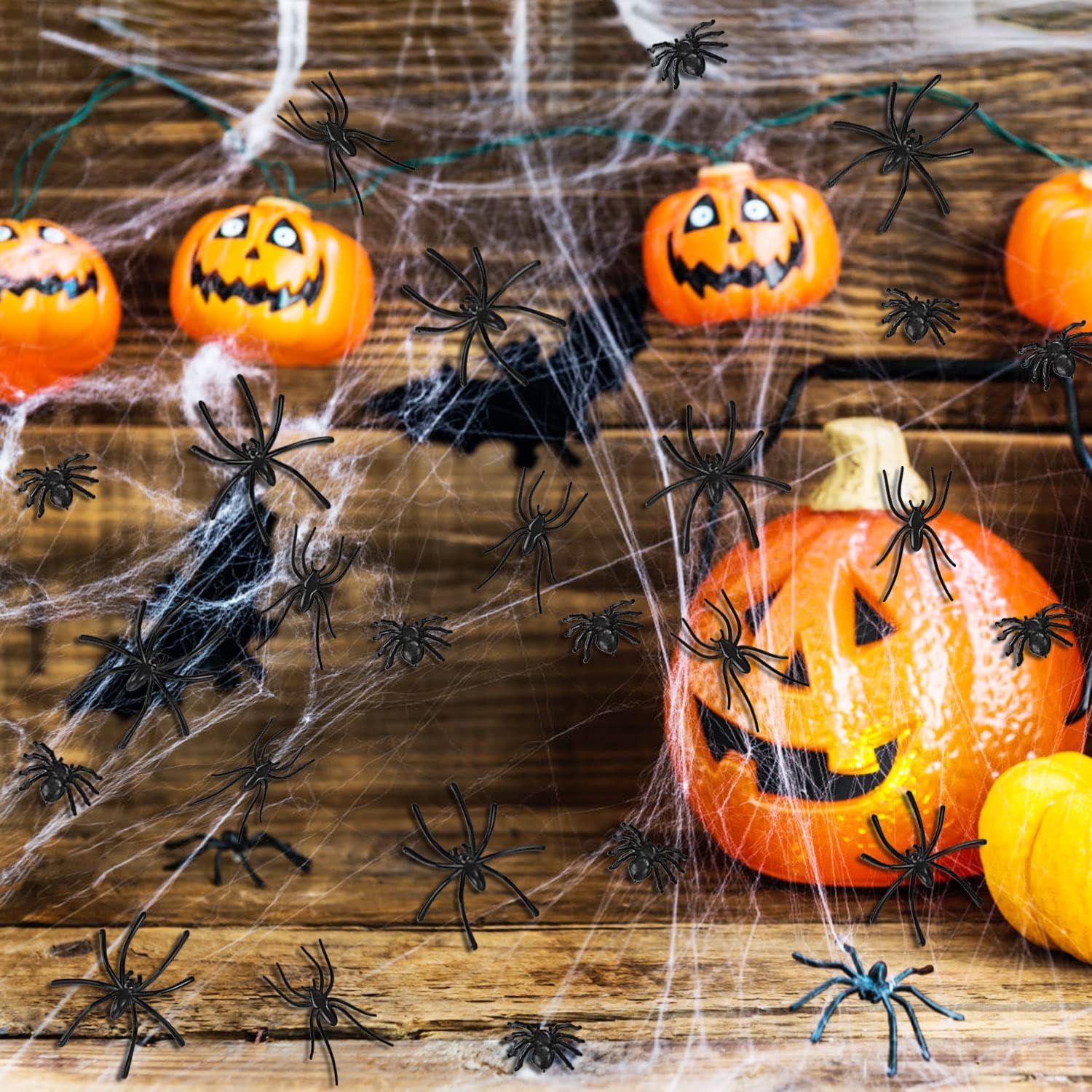 120 Realistic Plastic Spiders for Halloween Party Decor L839