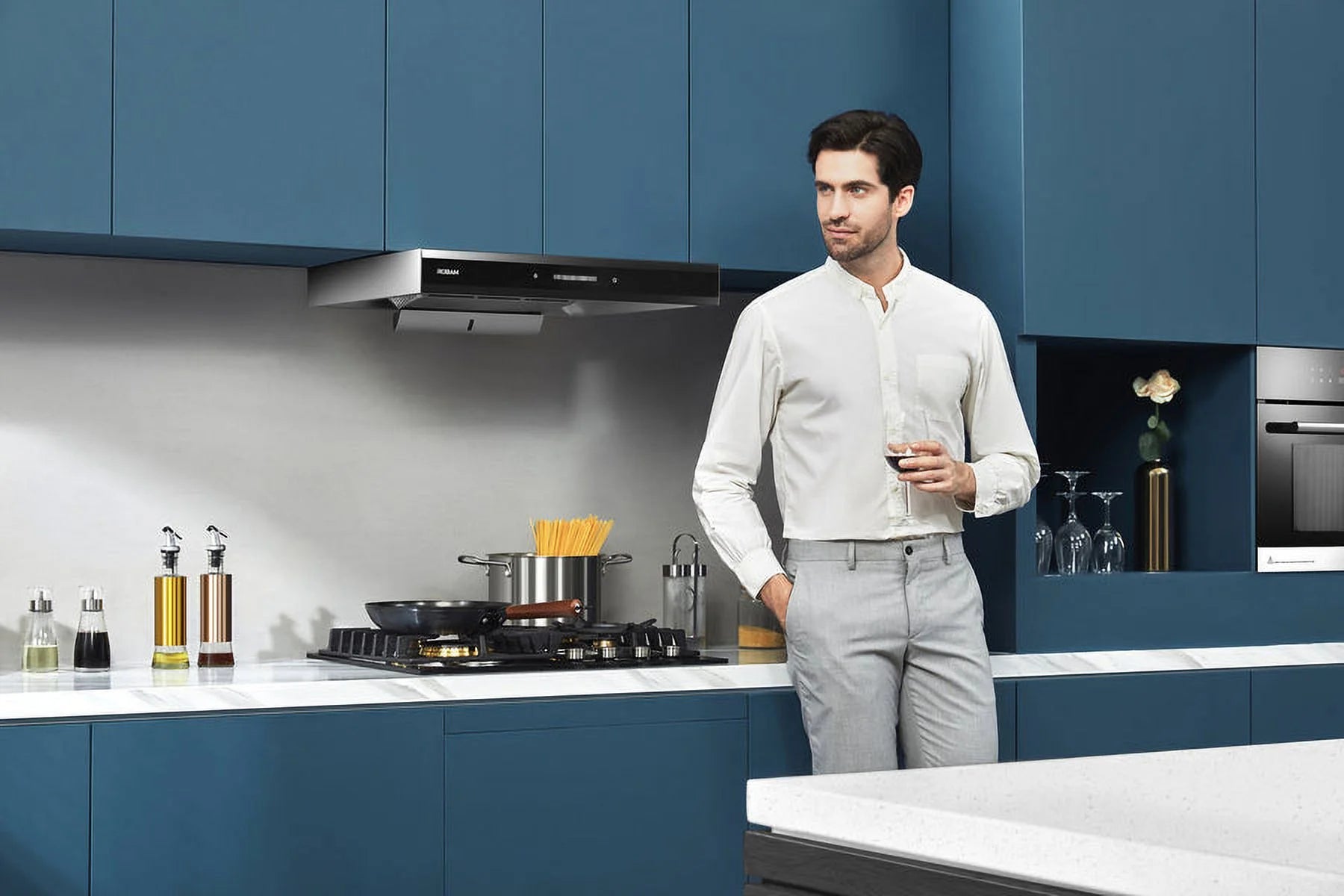 30" Under Cabinet Range Hood with Powerful Motor, Fits 6" Duct Q4037