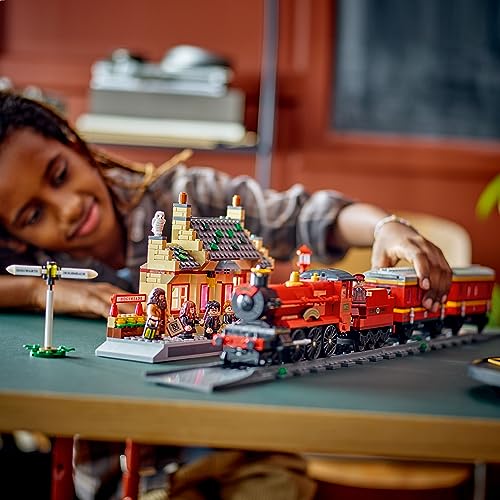 Hogwarts Express & Hogsmeade Station Building Toy S2279